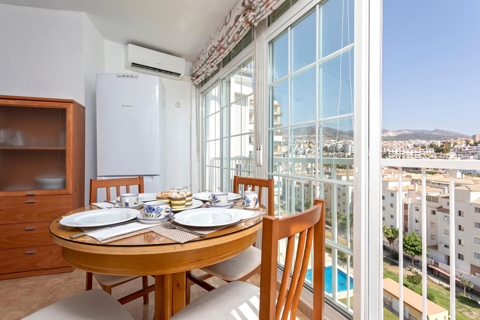 Apartamento Con Vistas Al Mar En เบนัลมาเดนา ภายนอก รูปภาพ
