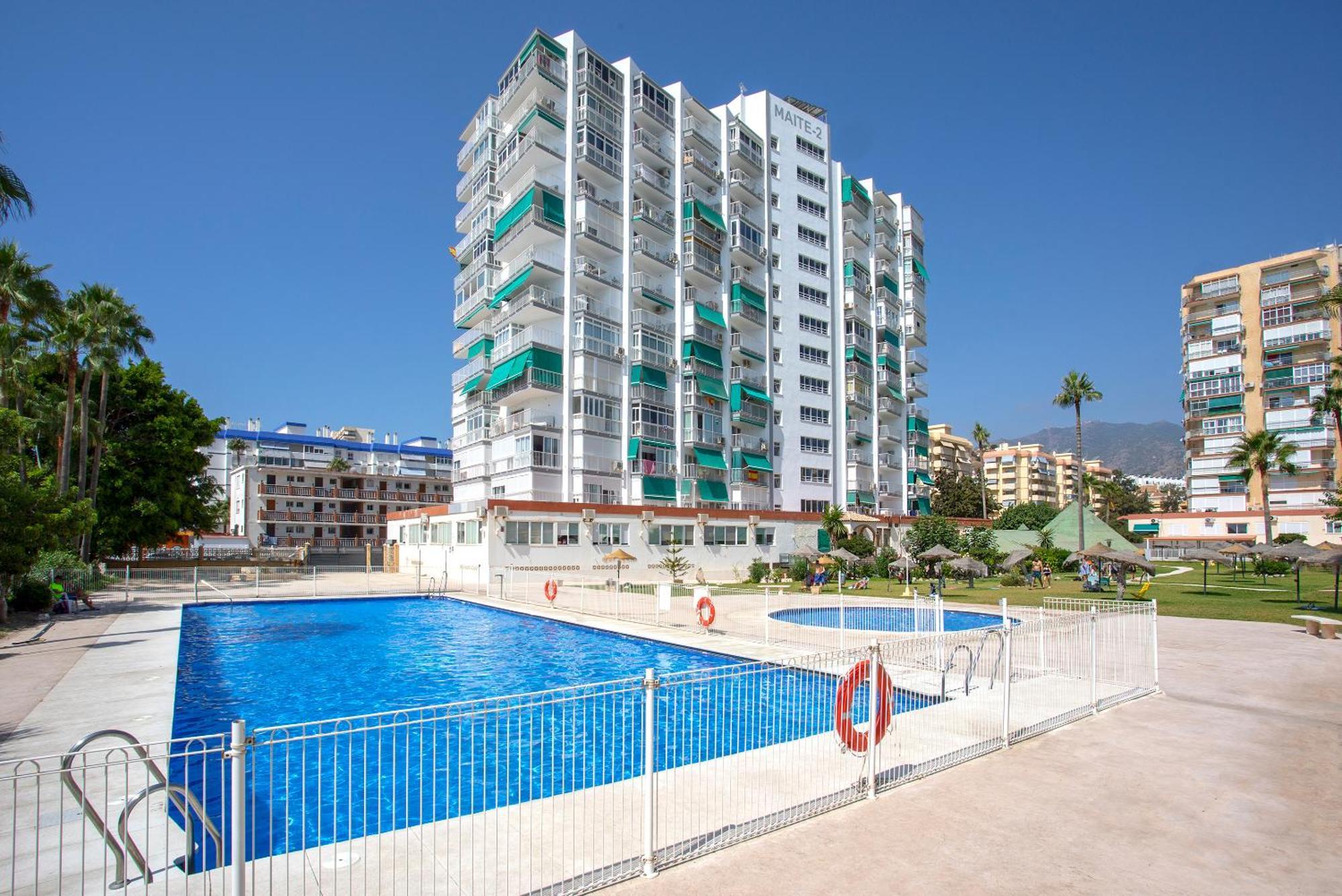 Apartamento Con Vistas Al Mar En เบนัลมาเดนา ภายนอก รูปภาพ