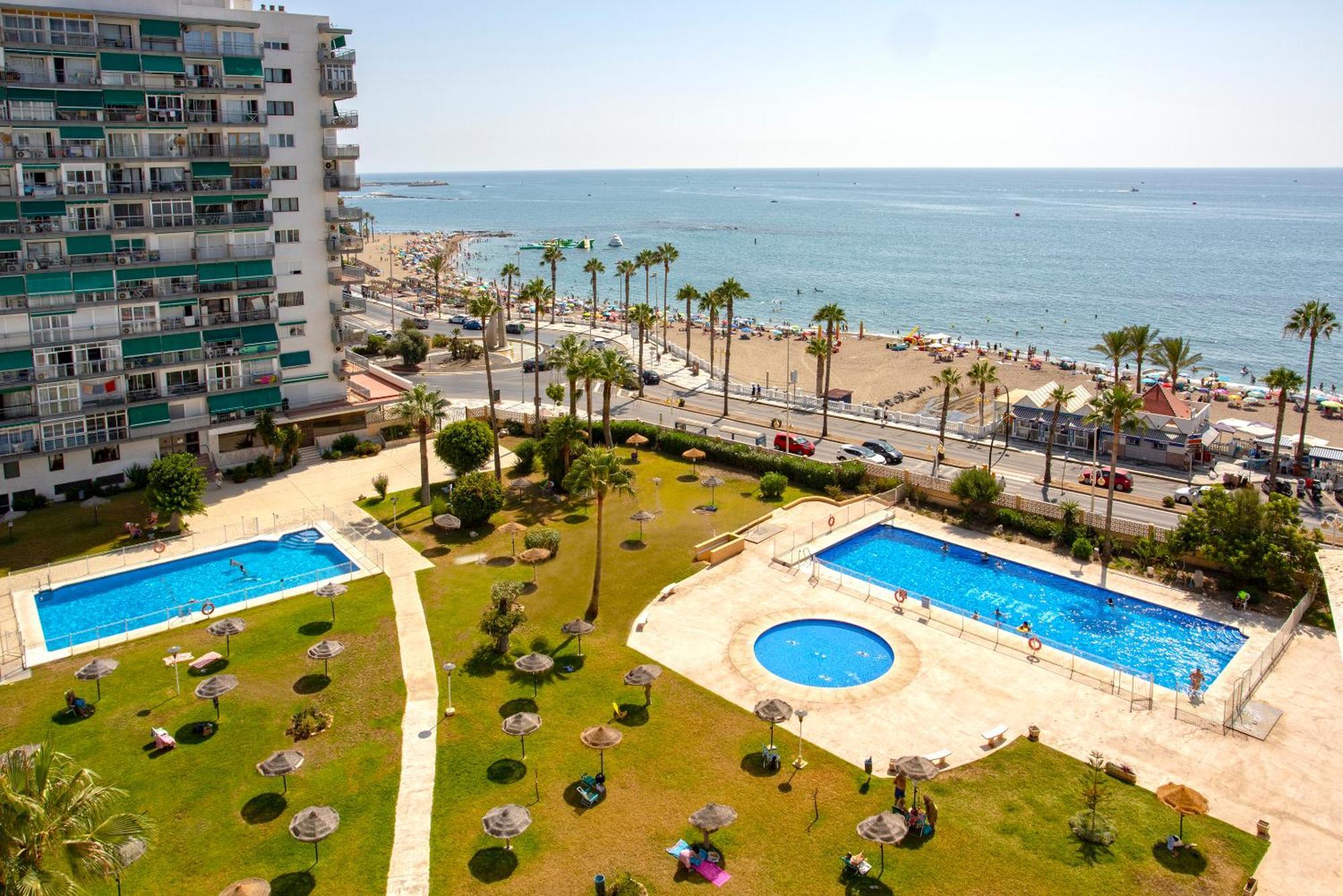 Apartamento Con Vistas Al Mar En เบนัลมาเดนา ภายนอก รูปภาพ